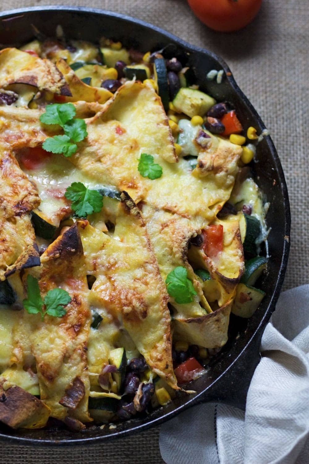 This veggie enchilada skillet is super healthy and full of spicy Mexican flavours! Perfect for a weeknight vegetarian dinner and great for leftovers too.