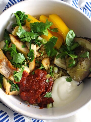 These chipotle chicken quinoa bowls are perfect for using up leftover roast chicken. A simple and healthy dinner, use any veg you have and make it your own.