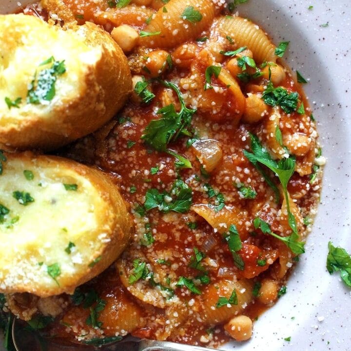 Chickpea Recipes: This pasta & chickpea soup is a filling dinner especially topped with these incredible cheesy toasts. Add a sprinkling of parmesan for a burst of flavour!