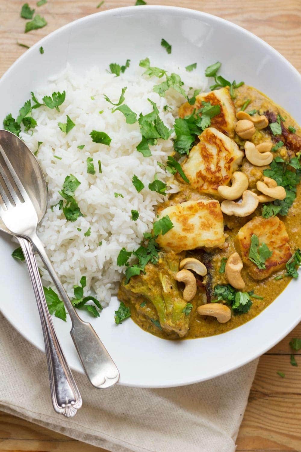 Using halloumi in this creamy cashew nut curry makes a tasty change from a traditional curry. Sprinkle with a handful of whole cashews for an extra crunch. 