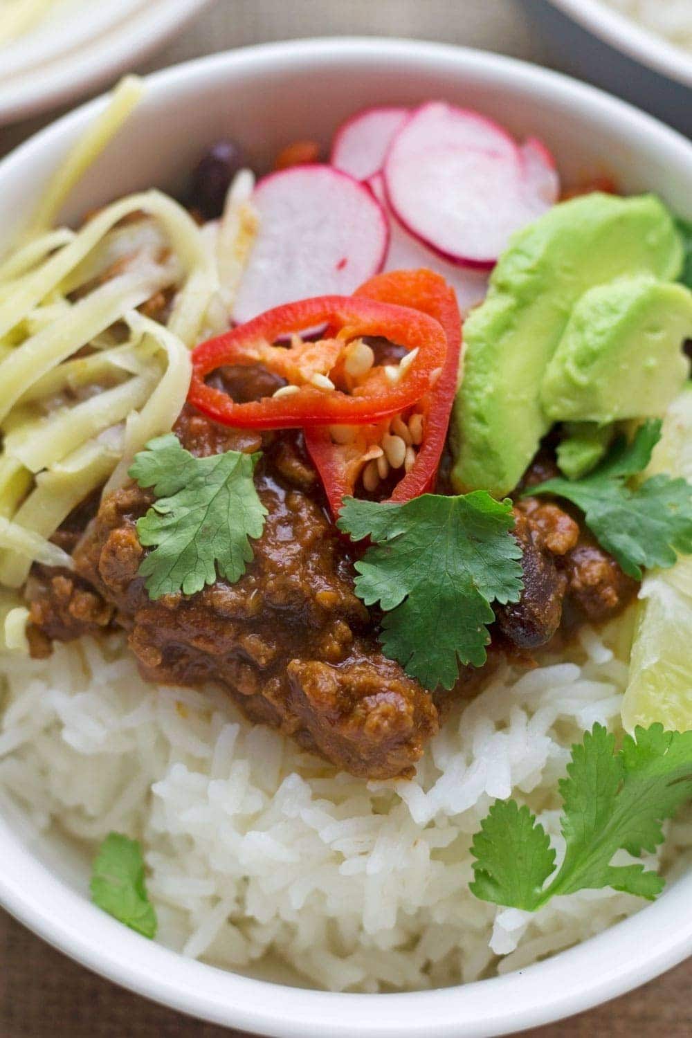 Classic beef chilli con carne with toppings