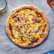 Stuffed Crust Pizza with Chipotle Chicken. Forget take-away! This stuffed crust pizza is surprisingly easy to make and tastes amazing! Shredded chicken, a chipotle spiked tomato sauce, yellow pepper and red onion all make perfect toppings for the ultimate pizza. #pizza #recipe #chipotle #chicken