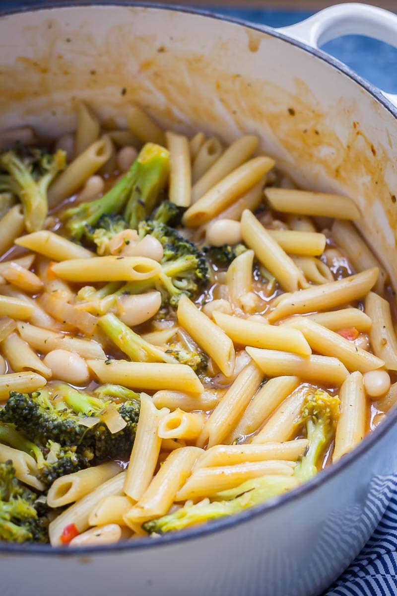 Pot of Broccoli and White Bean One Pot Pasta