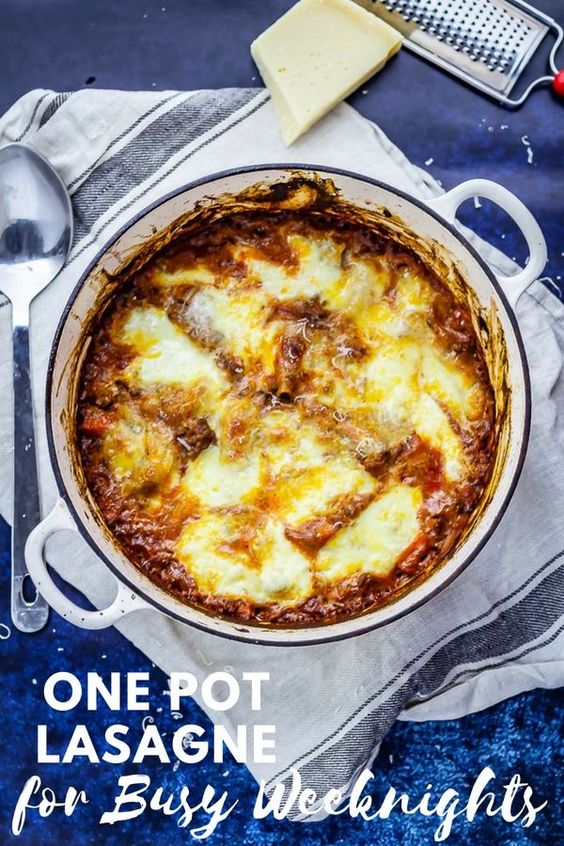 Pinterest image for one pot lasagne with text overlay