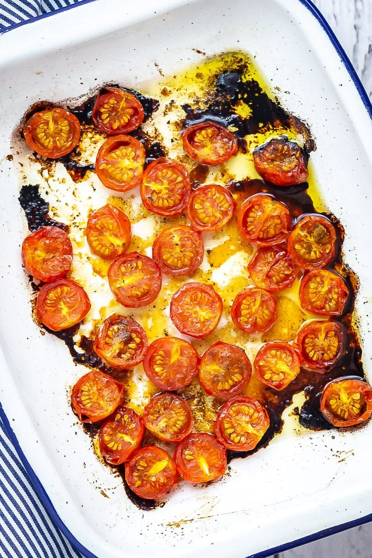 Roasted cherry tomatoes for chicken salad with quinoa