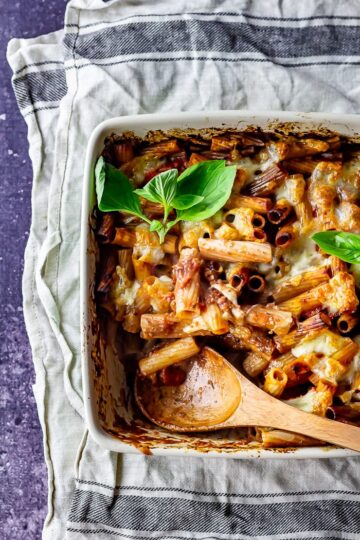 One Pot Cheese and Tomato Pasta Bake • The Cook Report