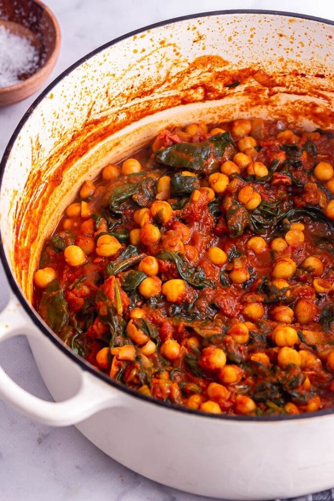 15 Minute Chickpea and Spinach Curry • The Cook Report